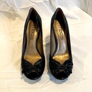 Moda Spana Peep Toe Heels. Size 7. Black